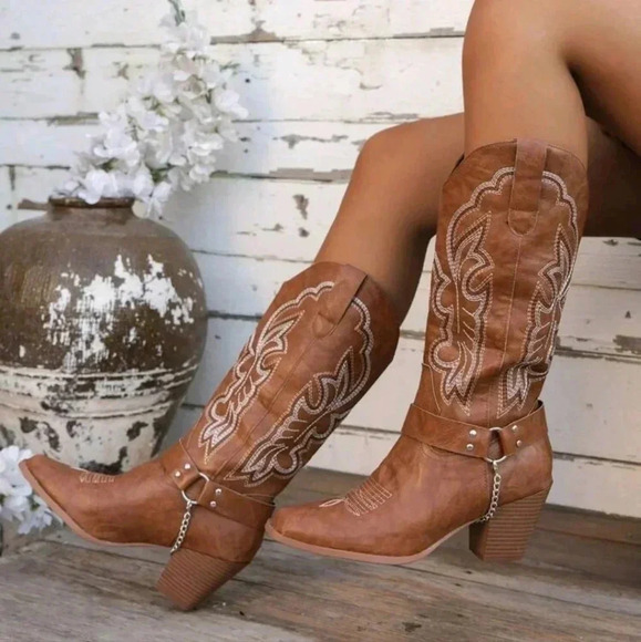 Spring Autumn New Embroidered Western Boots Outdoor Casual Fashion - Picture 1 of 5